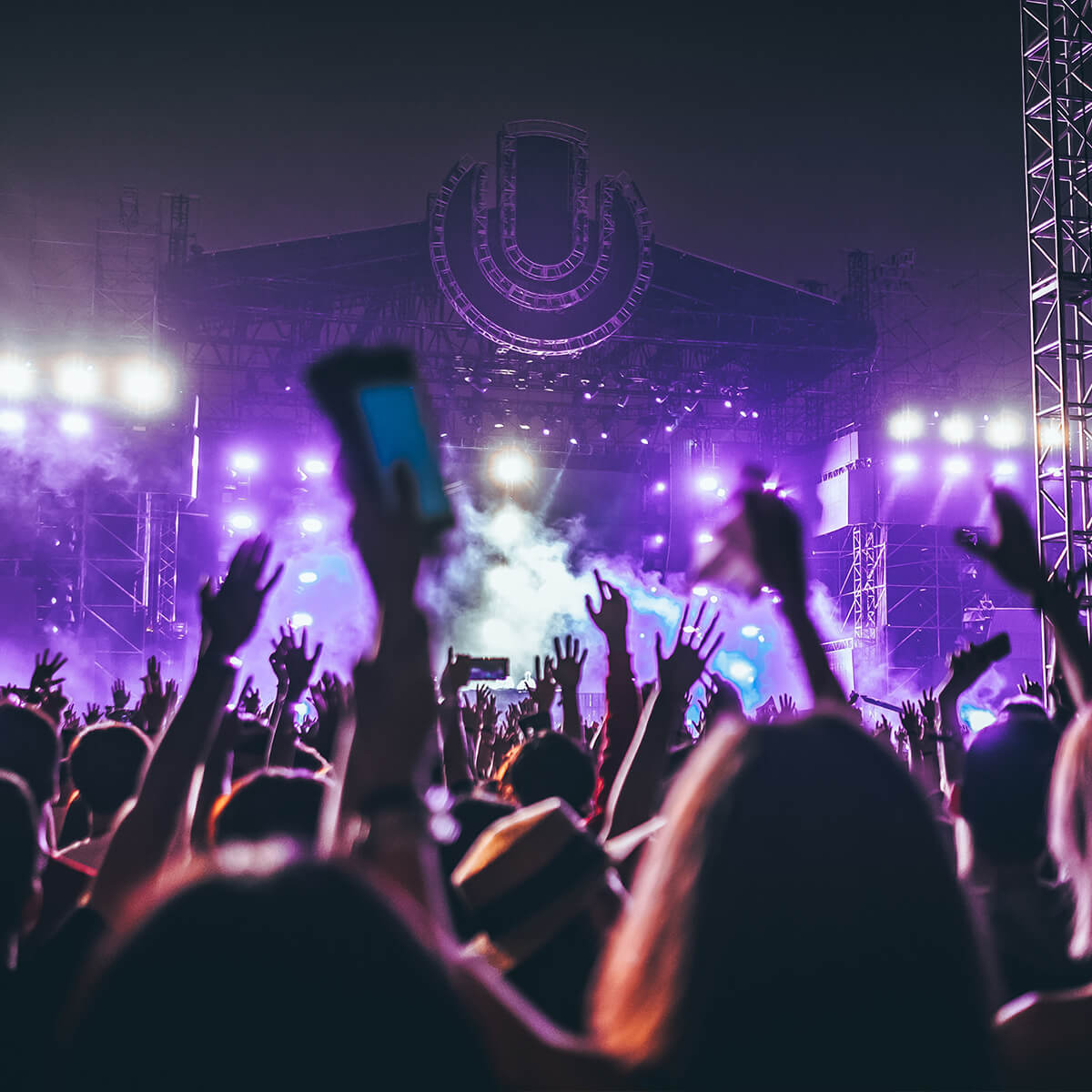 Marine Le Pen, a Fierce Campaigner, Heads to Finale in French Election